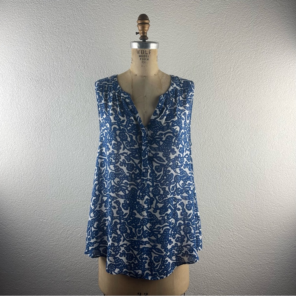 Lucky Brand l M Blue Novelty Floral Bird Print Peek-a-Boo Keyhole Henley Blouse